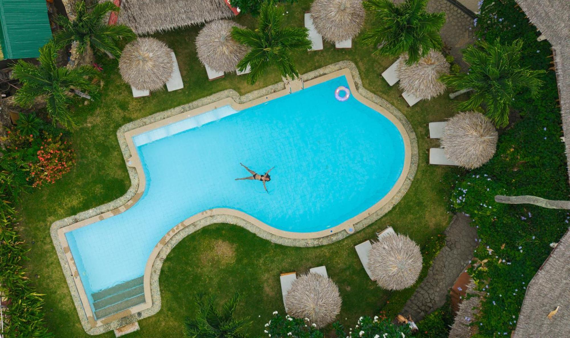 Garden Of Eden Dive Resort Puerto Galera Bagian luar foto