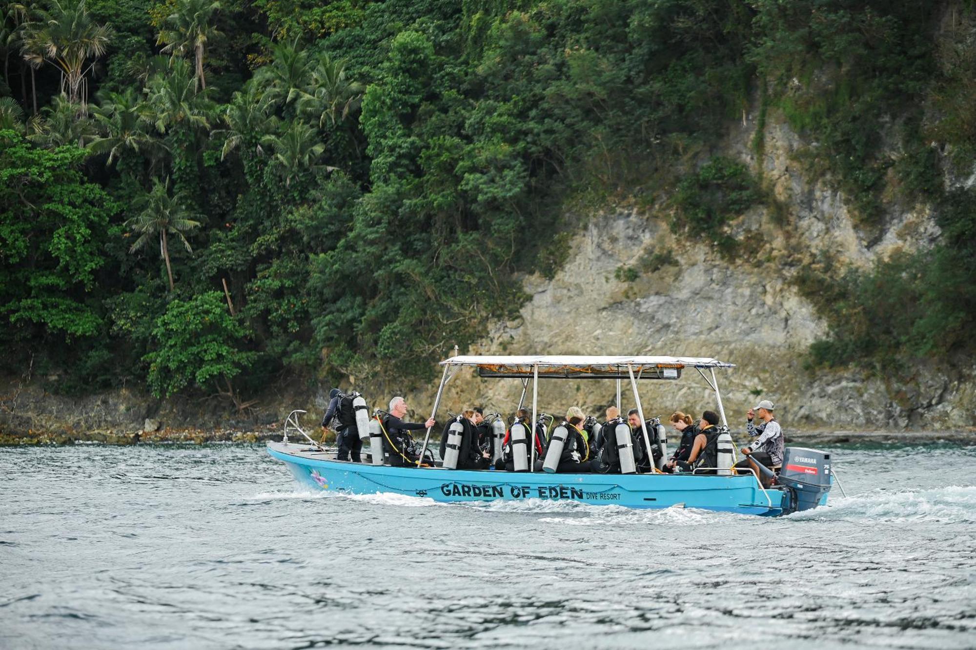 Garden Of Eden Dive Resort Puerto Galera Bagian luar foto