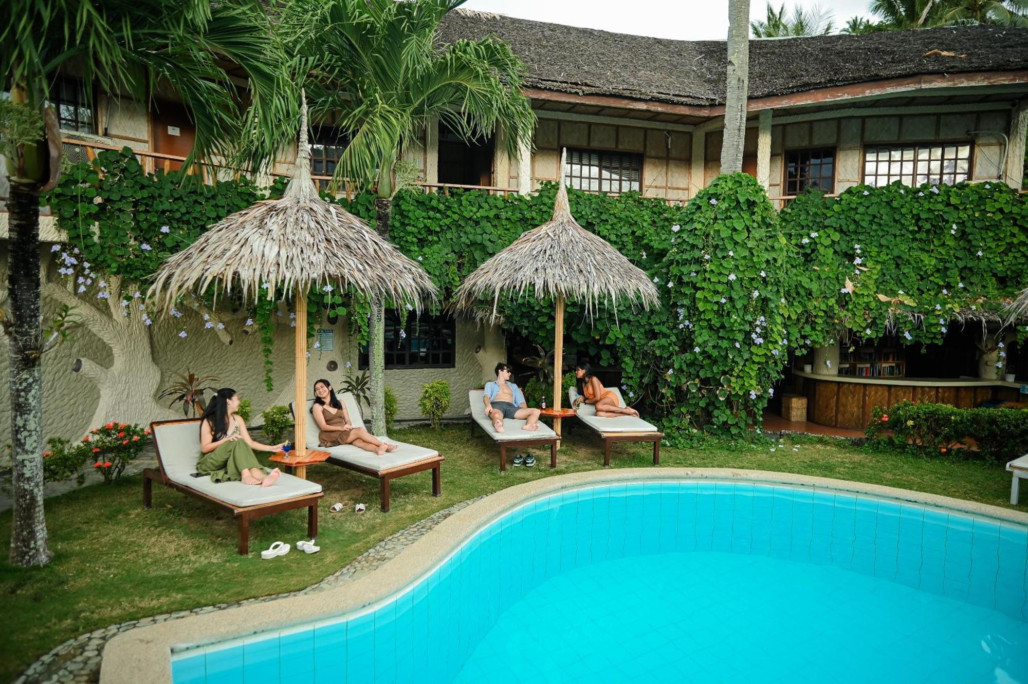 Garden Of Eden Dive Resort Puerto Galera Bagian luar foto
